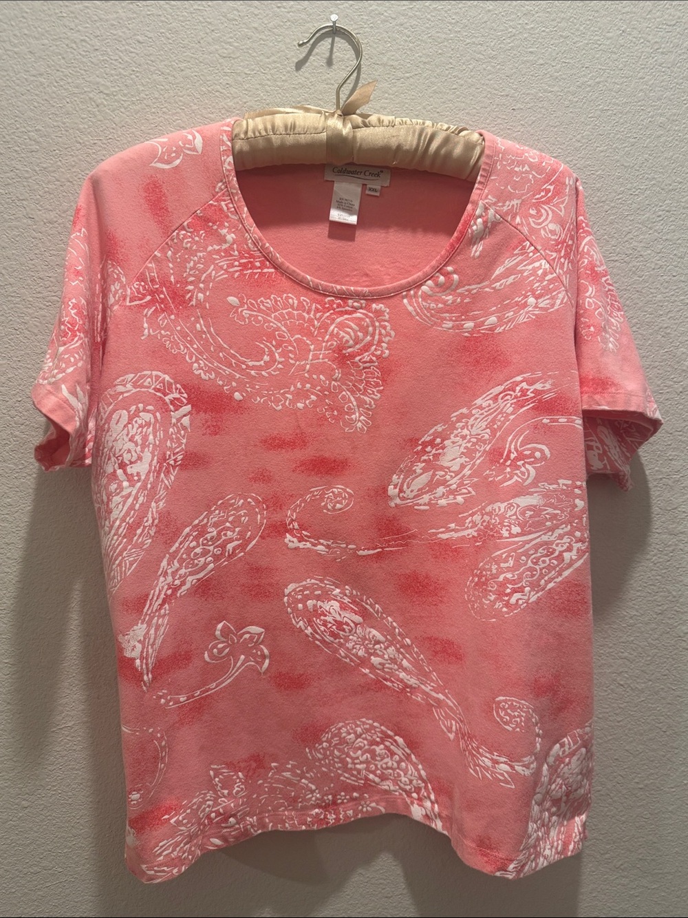 Coldwater Creek Coral and White Paisley Short Sleeve Tee